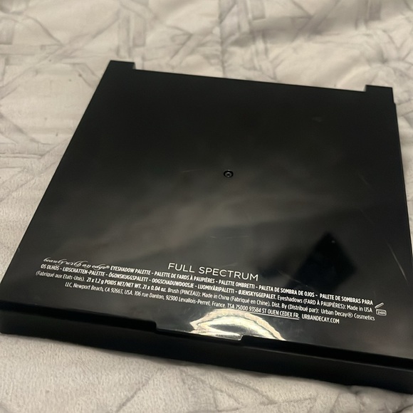 Urban Decay full spectrum palette - Picture 3 of 3